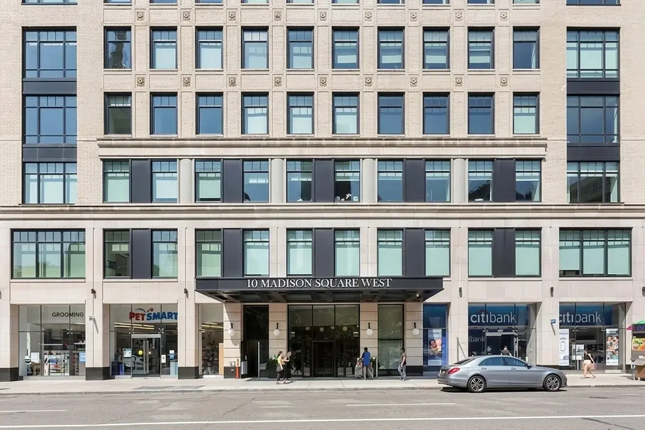 10 Madison Square West Entry