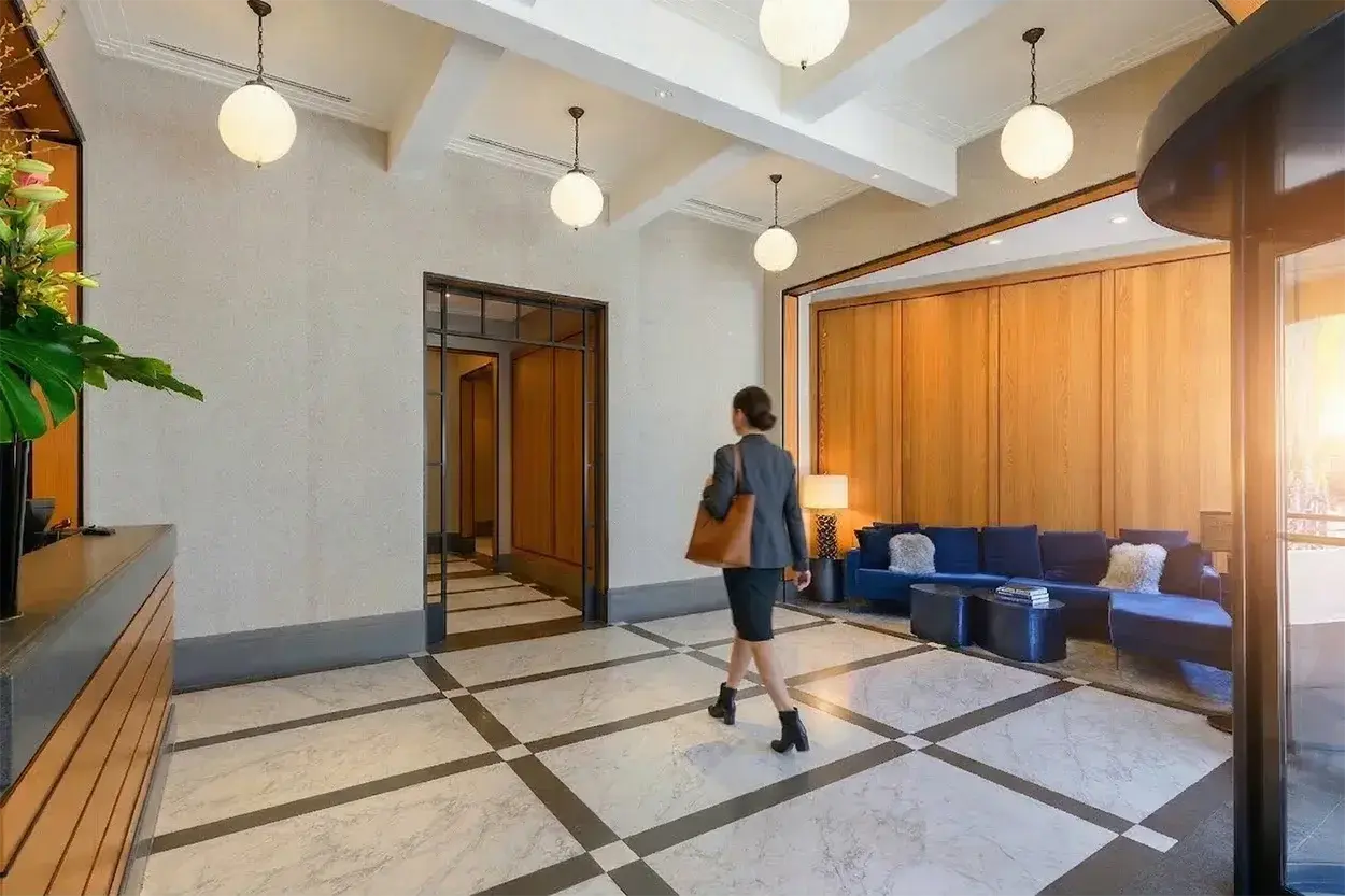 10 Madison Square West Lobby